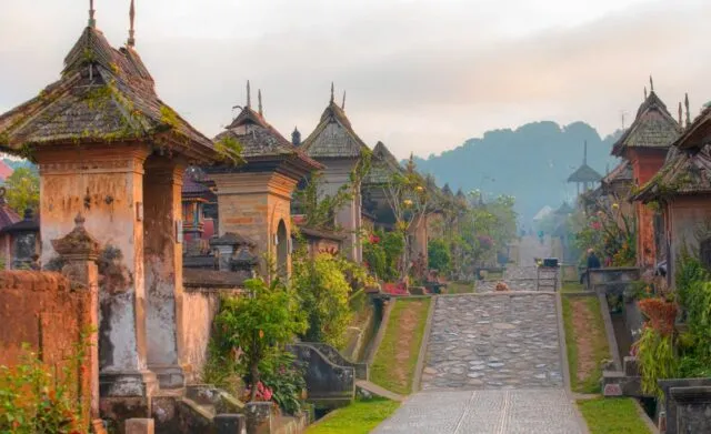 8 Spot Wisata di Bali Selain Pantai yang Menakjubkan Ada Air Terjun Desa hingga Canyon