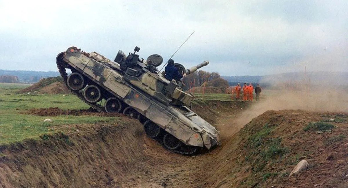 Why T-72M1 and T-80U Tanks Lost to Leopard 2A4 during 1994 Tests in Sweden